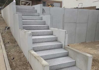 Treppenanlage aus Betonteilen