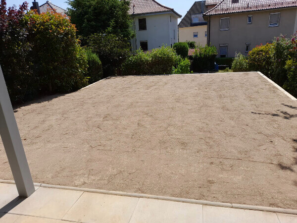 Planierter Garten zur Rasenaussaat in Göppingen